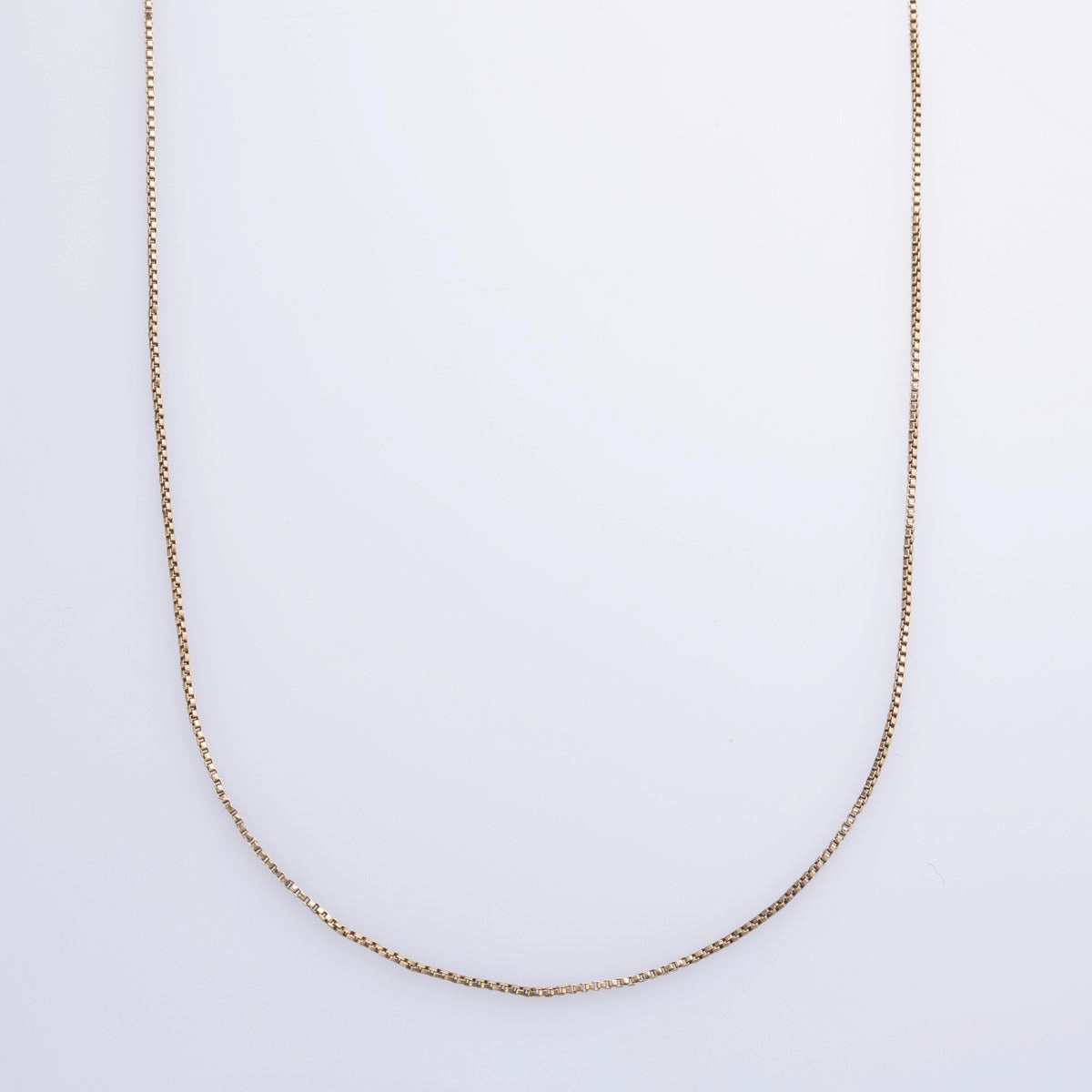 Fresh Mood Shimmering Effect 10k Yellow Gold Box Chain | 16" |