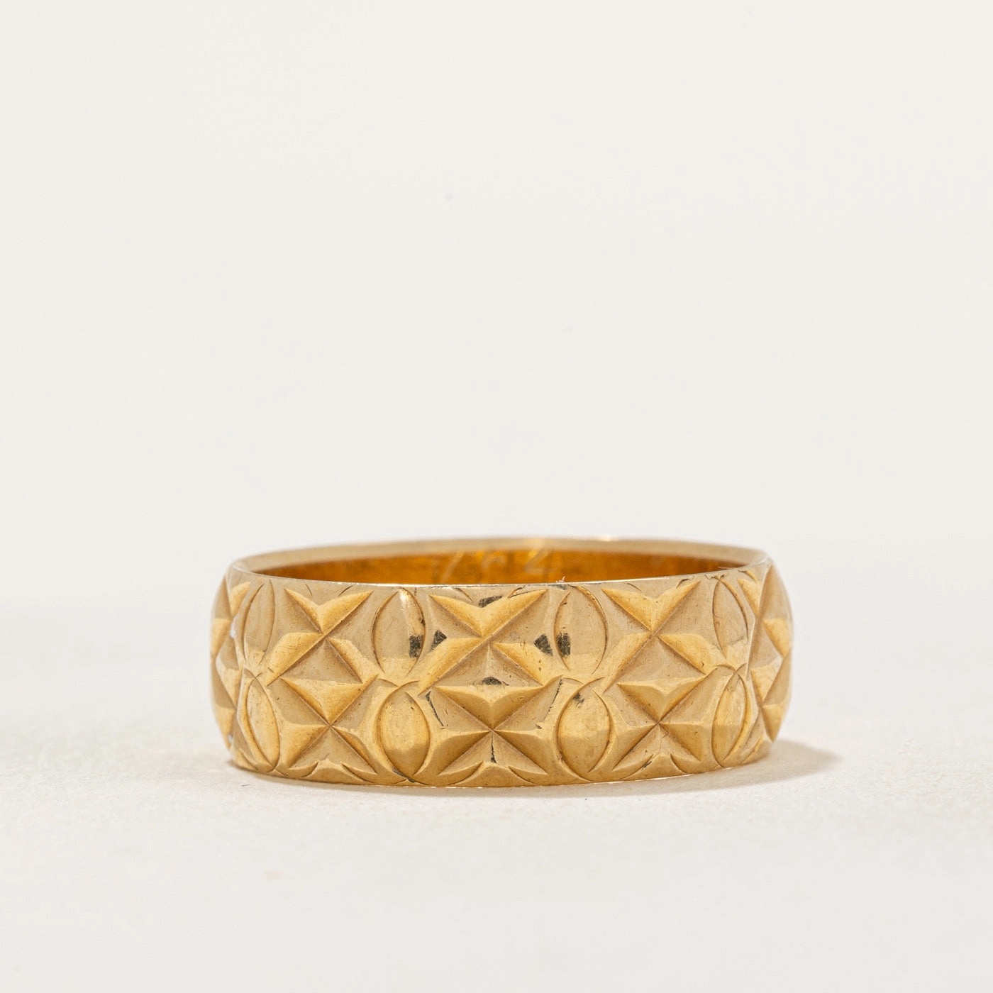 1965 London Hallmarked 18k Yellow Gold Band | SZ 7.25 Charming Accent Fashion Essential