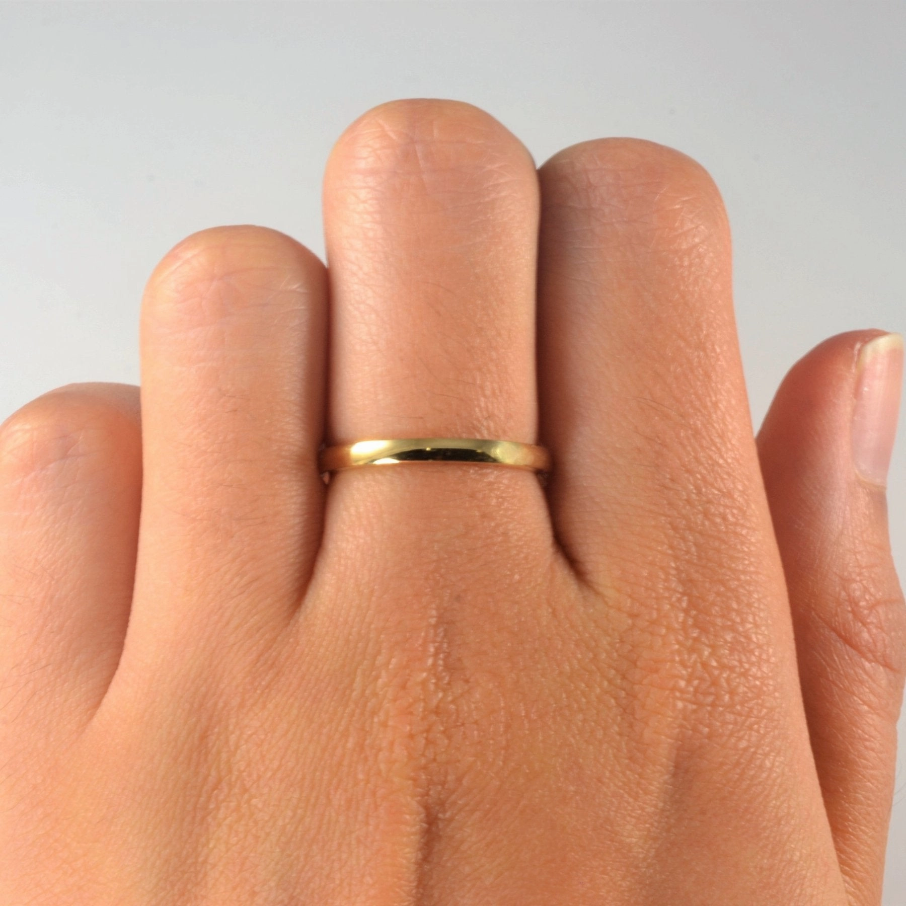 Sculpted Feature '100 Ways' 18K Yellow Gold Band | 2mm