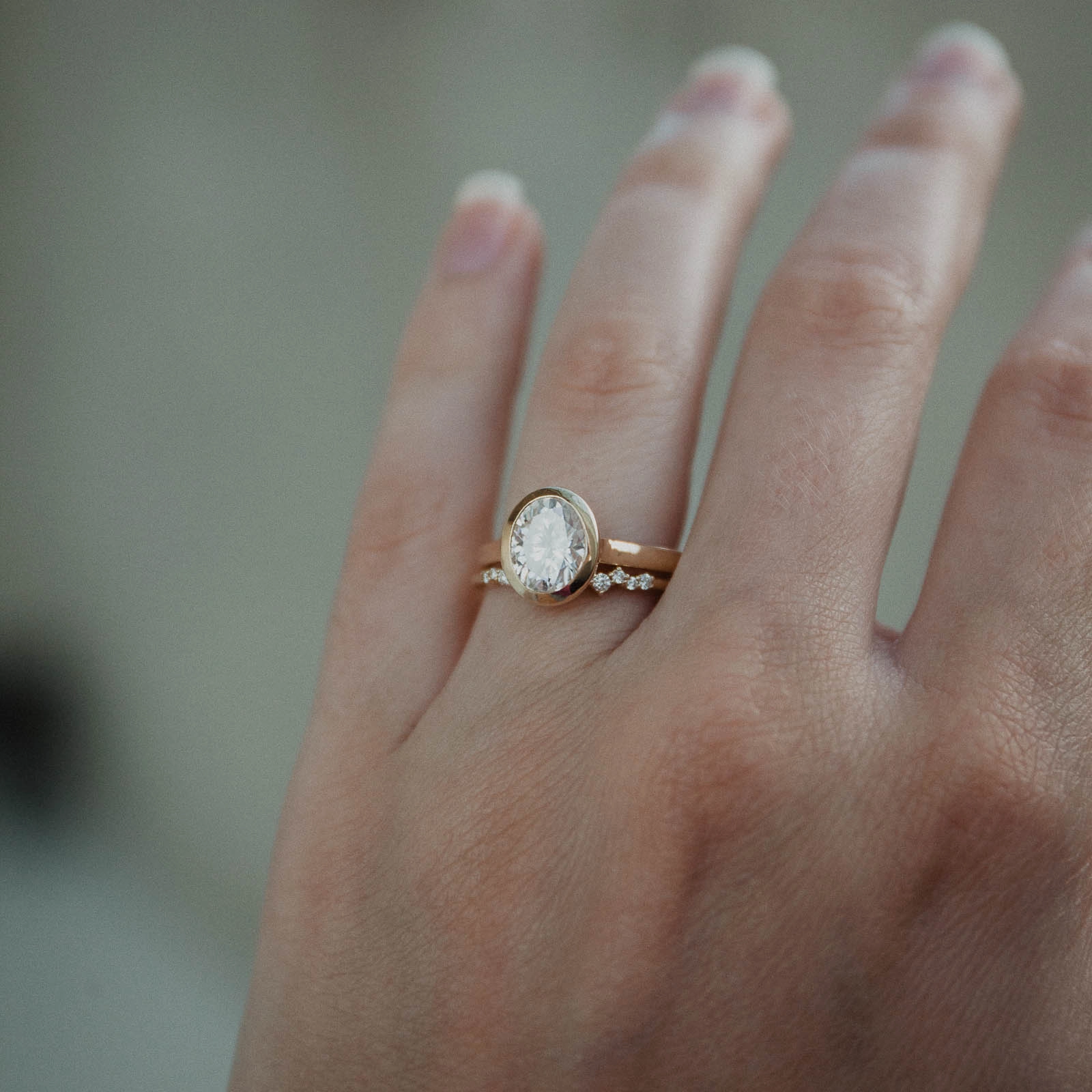 Size Flexible Sparkling Design Aster Band