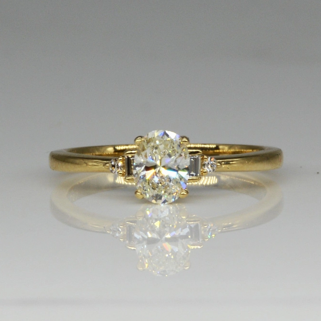 Outdoor Style Sparkling Touch Bespoke' Accented Oval Diamond Engagement Ring | 0.76ctw | SZ 6.75 |