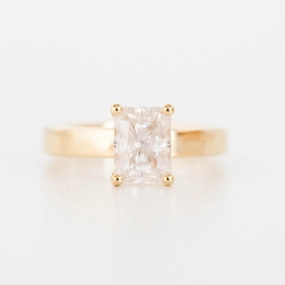 Blake Ring Romantic Look