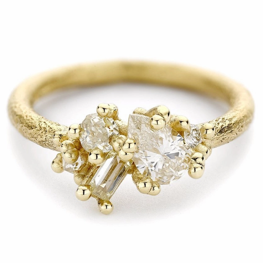 Lovely Style Contrast Cut Diamond Cluster Ring - 18k Gold   White   Champagne Diamonds