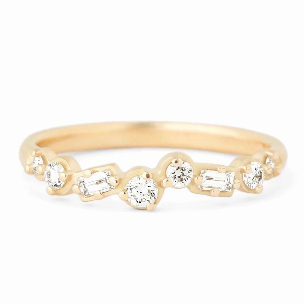 Luxury Token Fine Expression Cascade Baguette   Round Diamond Ring - 18ky   Diamonds