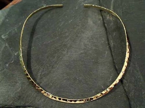 Alchemia 4mm Hammered Neck Cuff Romantic Vibe Charming Edge