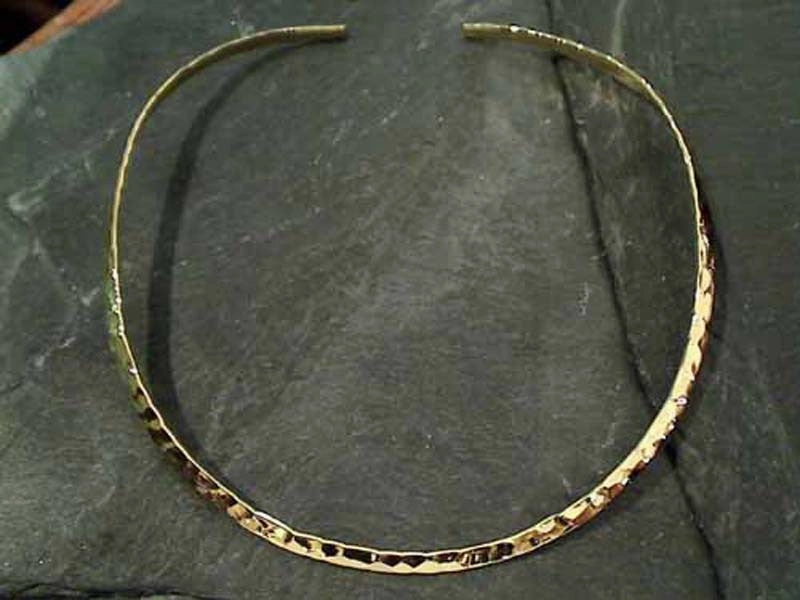 Alchemia 4mm Hammered Neck Cuff Romantic Vibe Charming Edge