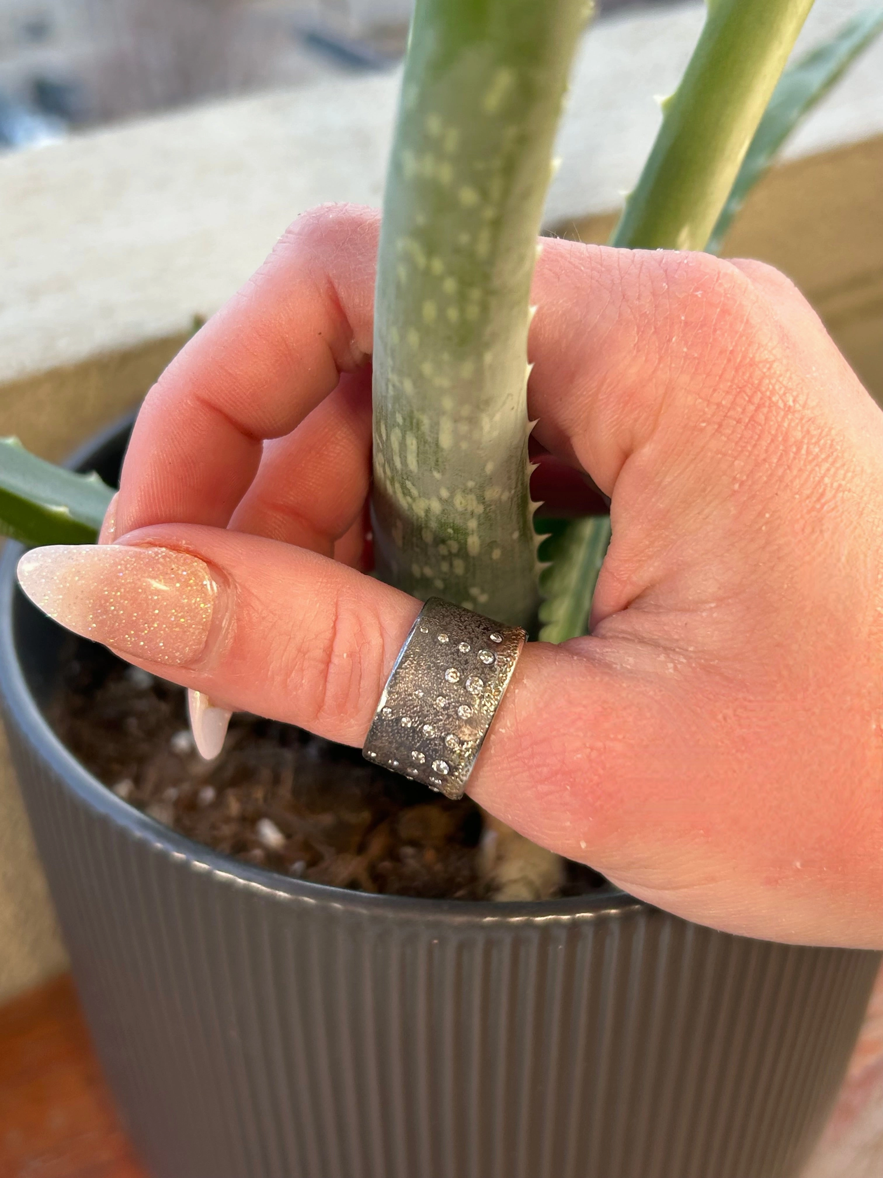 City Lights Band (Diamonds Half Way Around ) - 22ky, Oxidized Silver   VS Diamonds Bold Accent