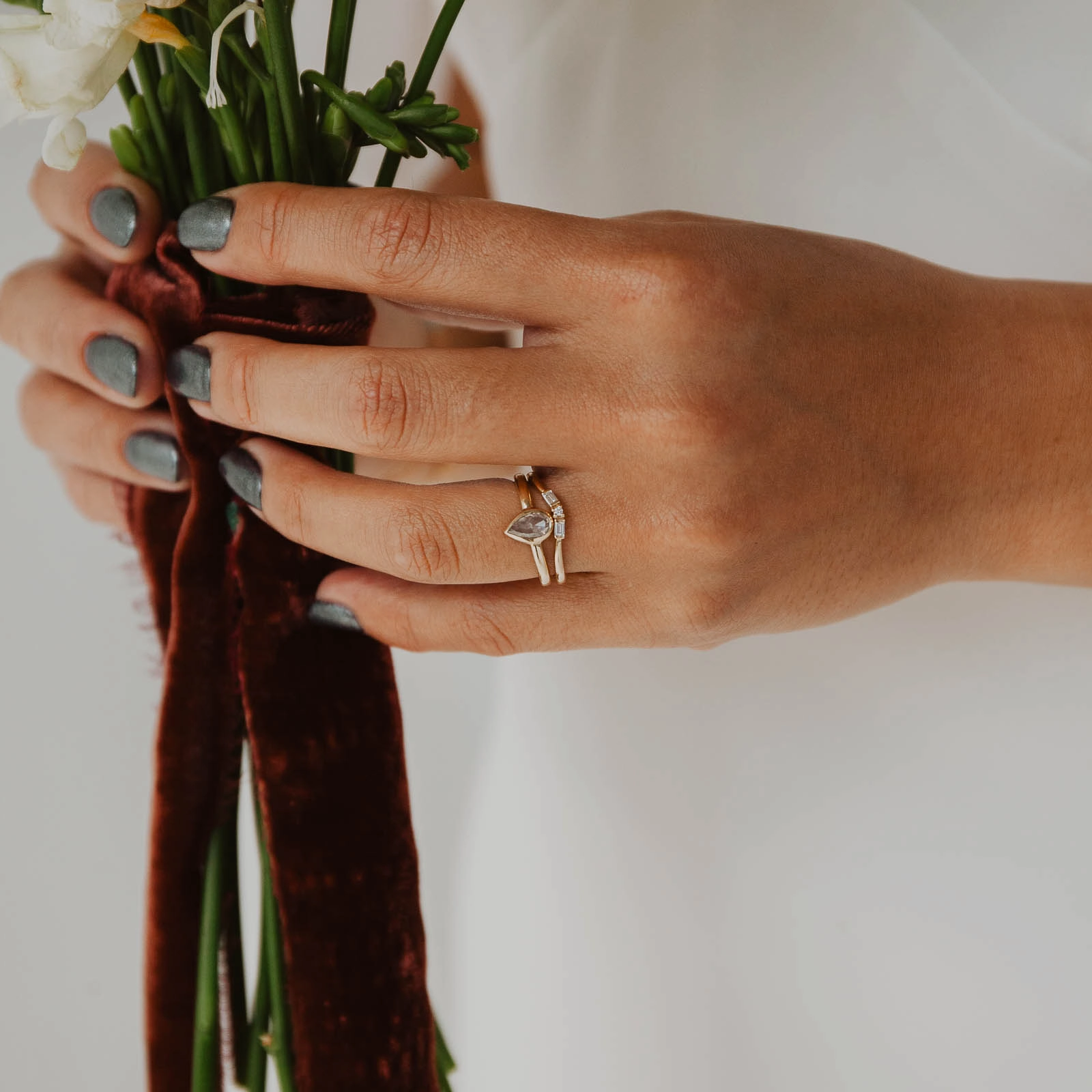 Daly Band Elegant Feel Polished Edge