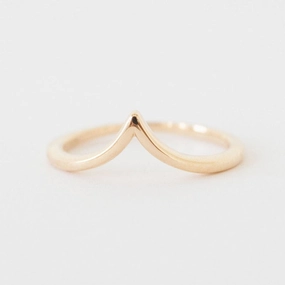 Anniversary Choice Ornate Insignia Cleo Band