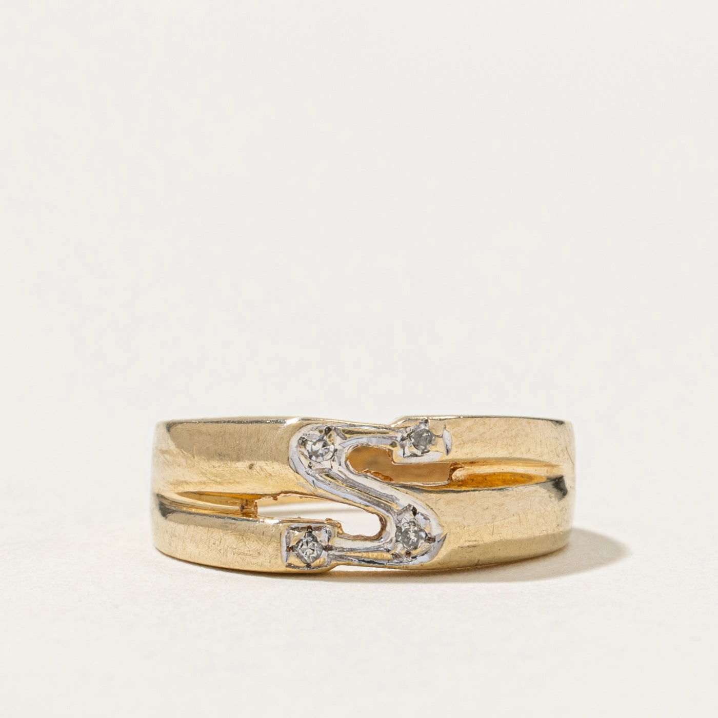 Trendy Highlight Bright Radiance Diamond "S" Initial Ring | 0.03ctw | SZ 3.25