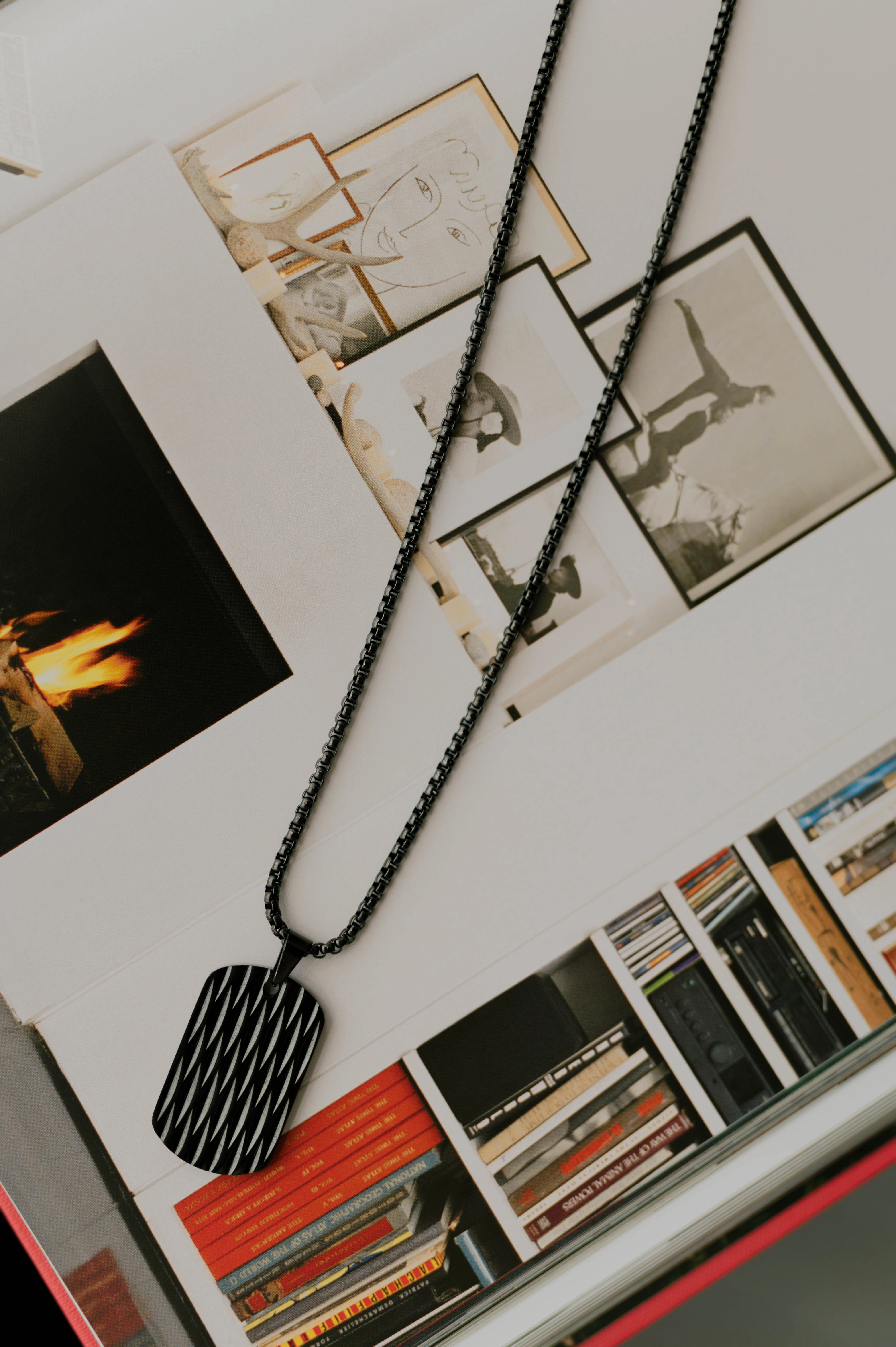 Dog Tag Necklace ?C Black Light Spark Luxury Form