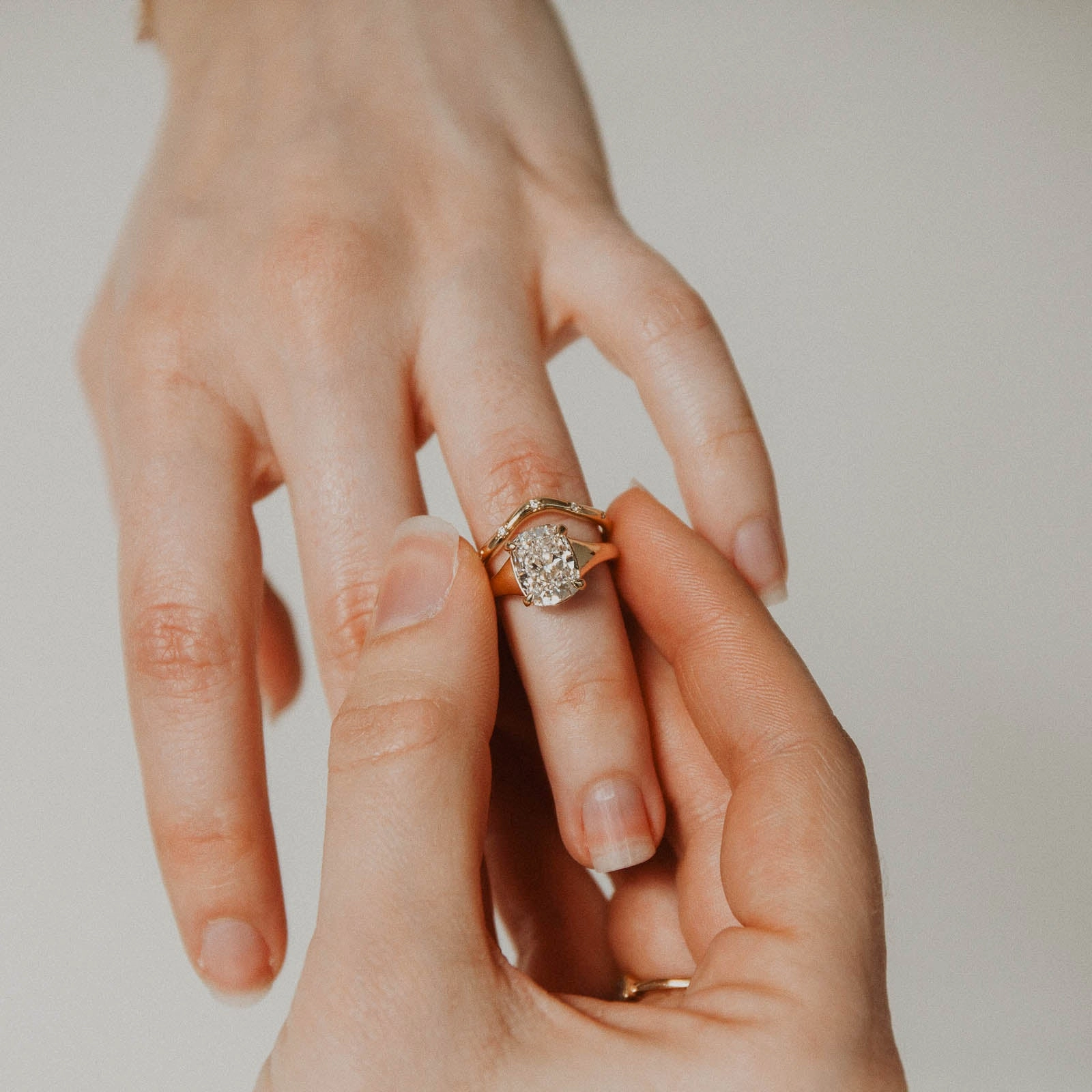 Dorian Ring - Lab Diamond Gentle Contour casual outing