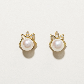 Soft Contrast Sophisticated Design Yellow Gold Diamond & Pearl Stud Earrings | 0.12ct