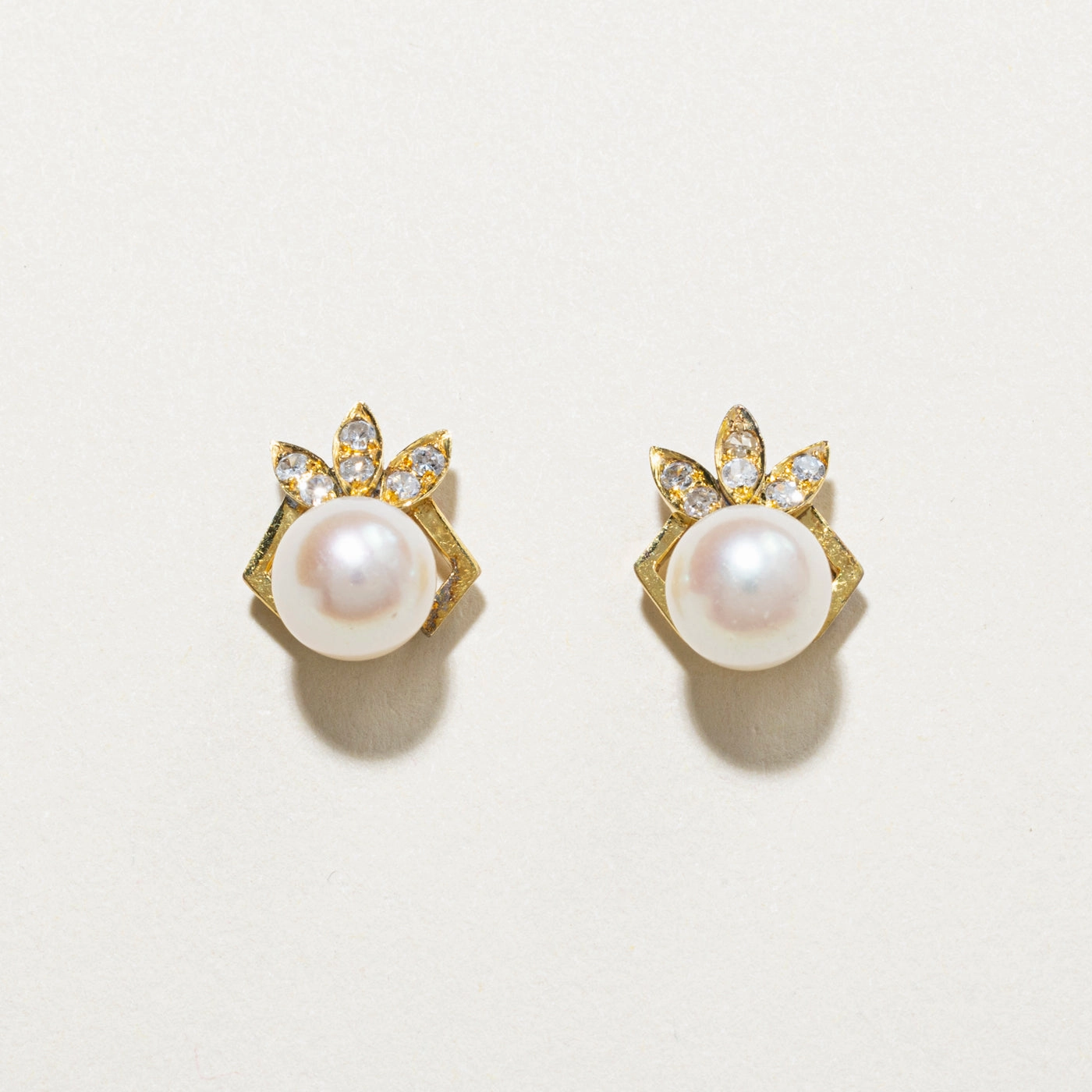 Soft Contrast Sophisticated Design Yellow Gold Diamond & Pearl Stud Earrings | 0.12ct