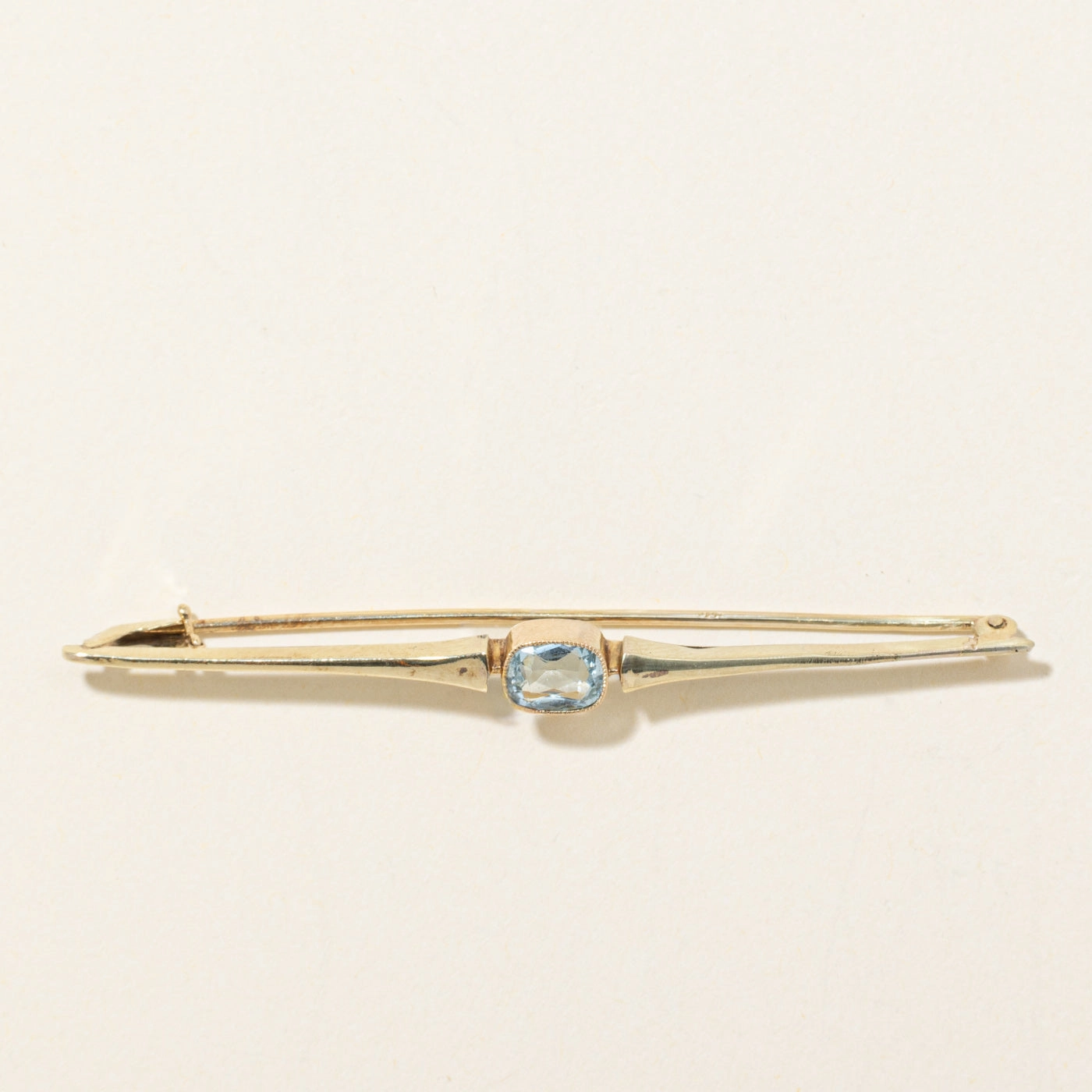 Evening Glamour Vintage Dutch Cushion Cut Aquamarine Milgrained Brooch | 0.70ct