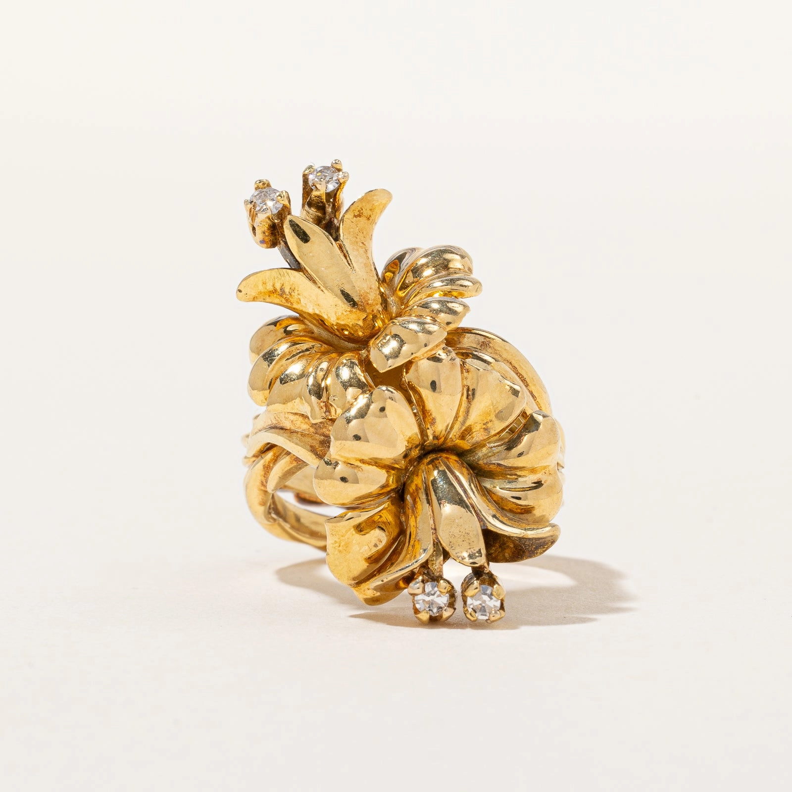 Exclusive Style Daily Radiance Retro Floral Cocktail Ring with Diamond Accents | 0.12ctw | SZ 6 |