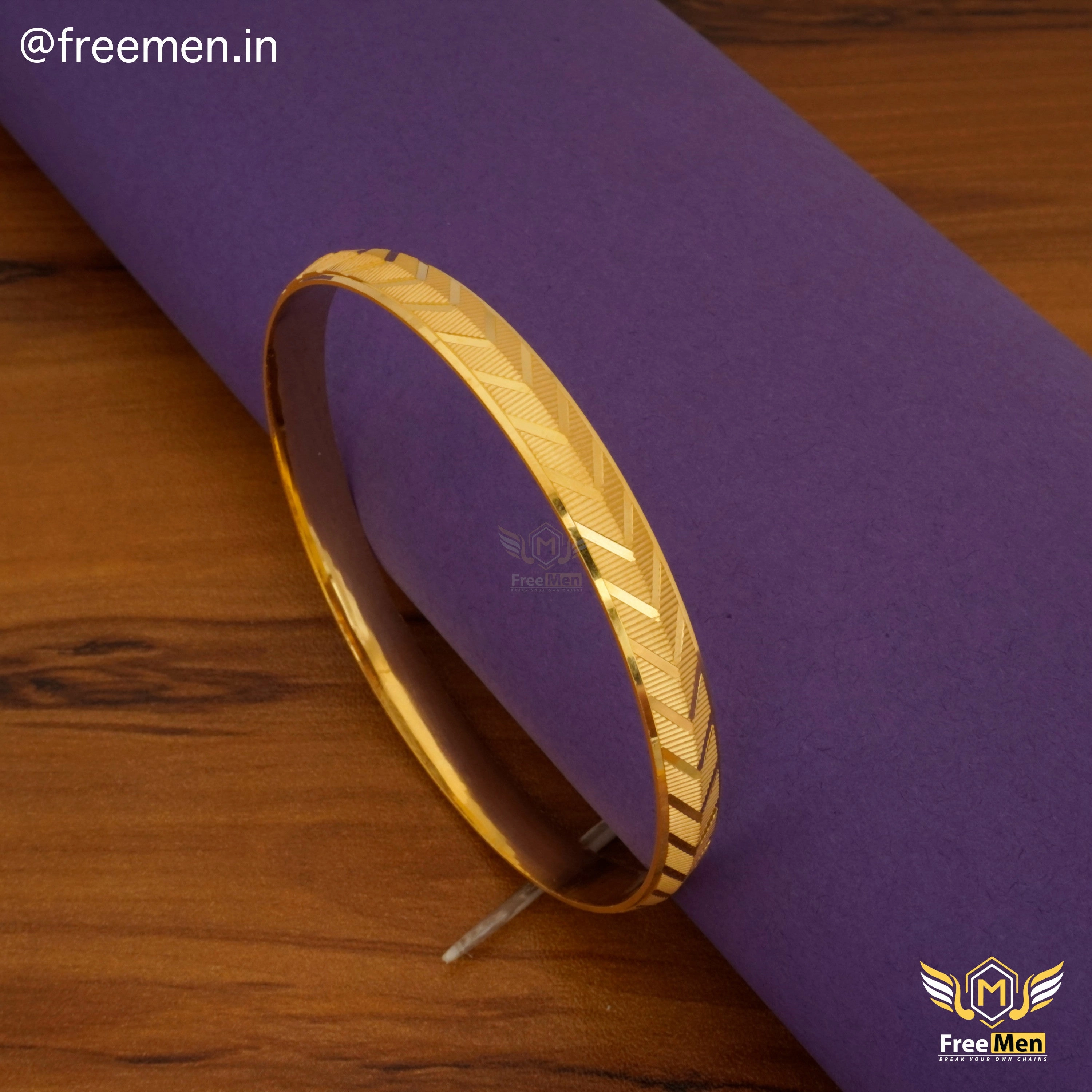 Freemen Classic Standing Gold Arrow Kada  - FMGK3 Weekend Outfit Refined Craft