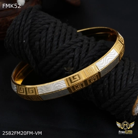 FreeMen Designer Golden Silver Dot Design kada for Men FMK52 Flawless Glow Winter Vibes