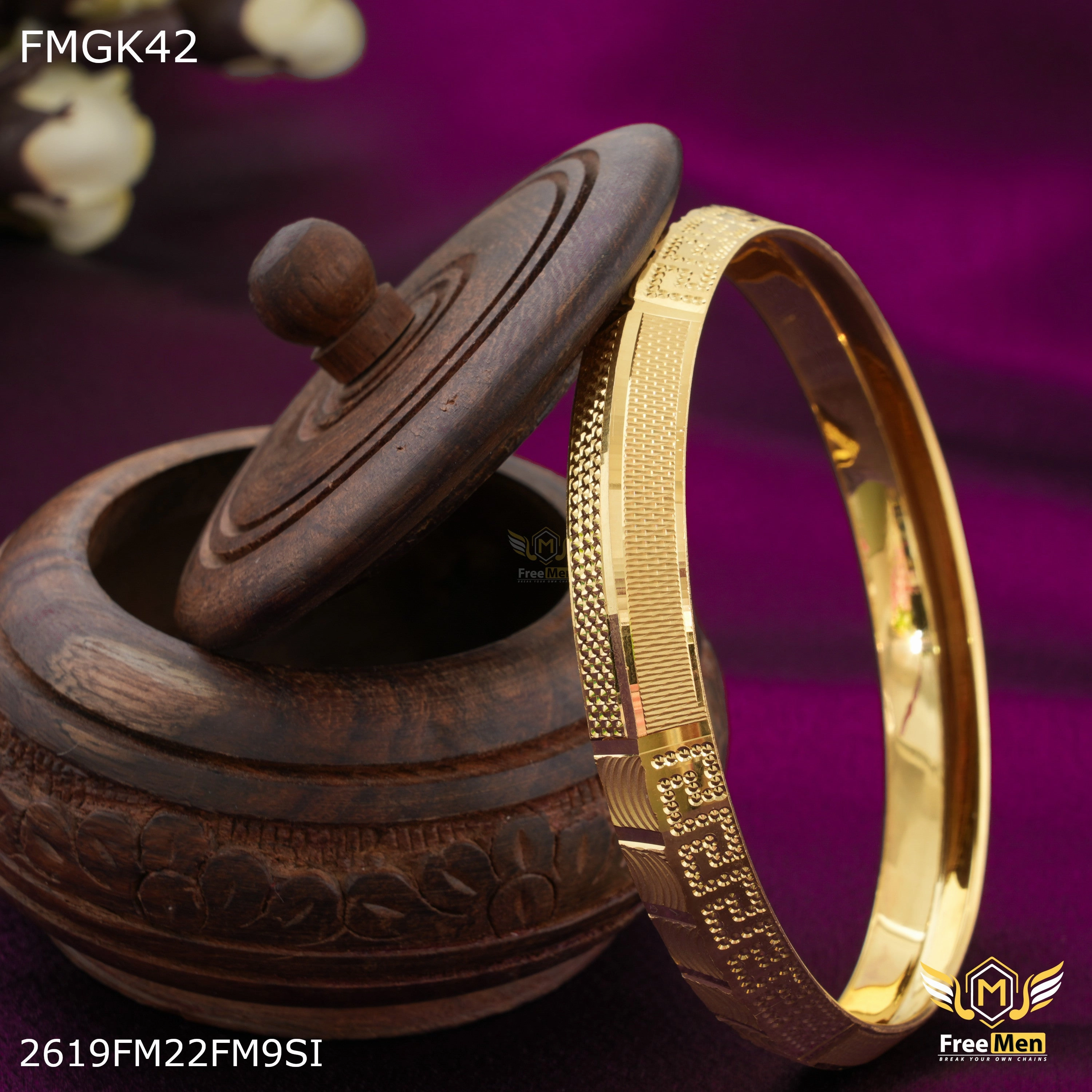 FreeMen Dot with Lining gold plated kada for Men FMGK42 Casual Accent