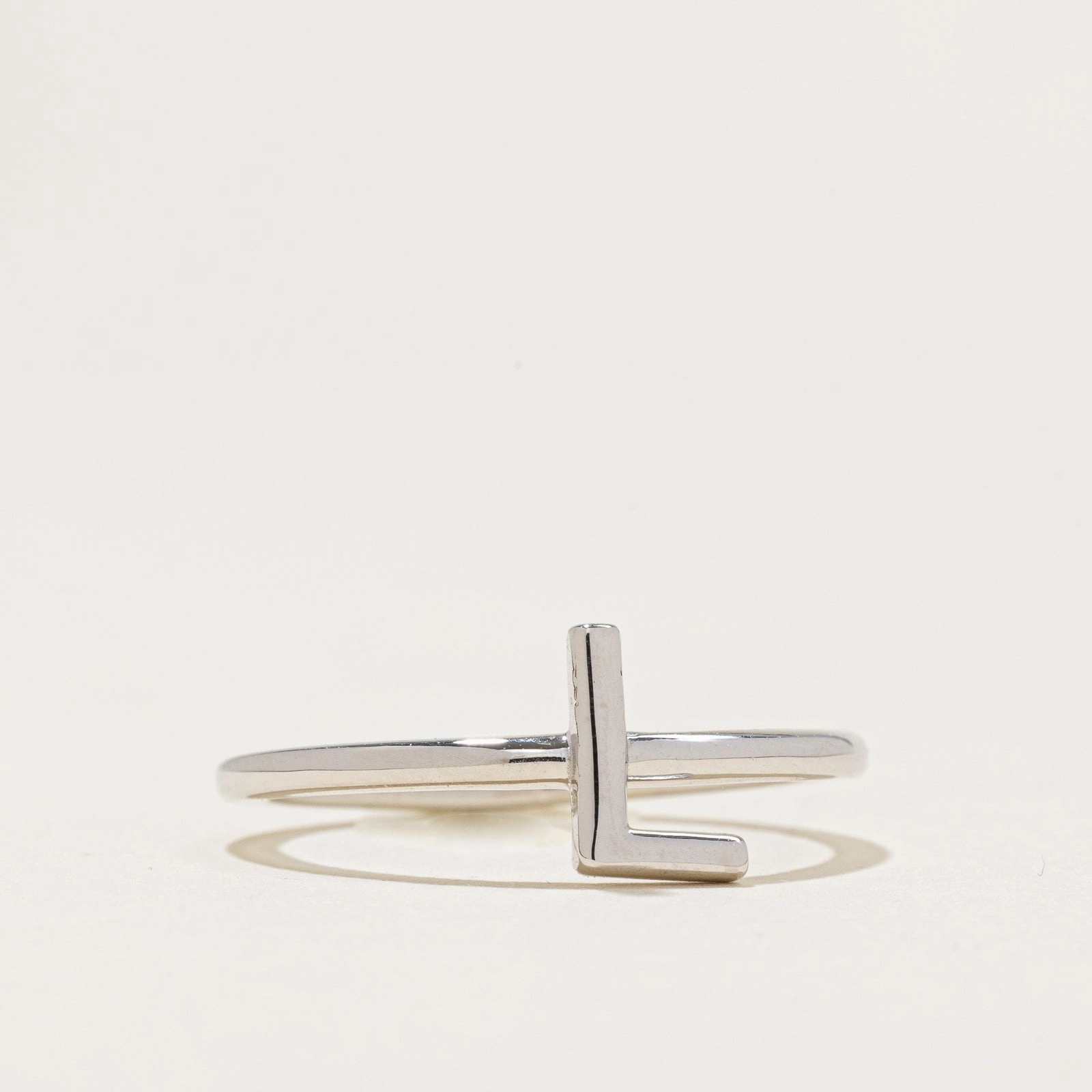 '100 Ways' White Gold 'L' Initial Rings | SZ 7 Custom Jewelry