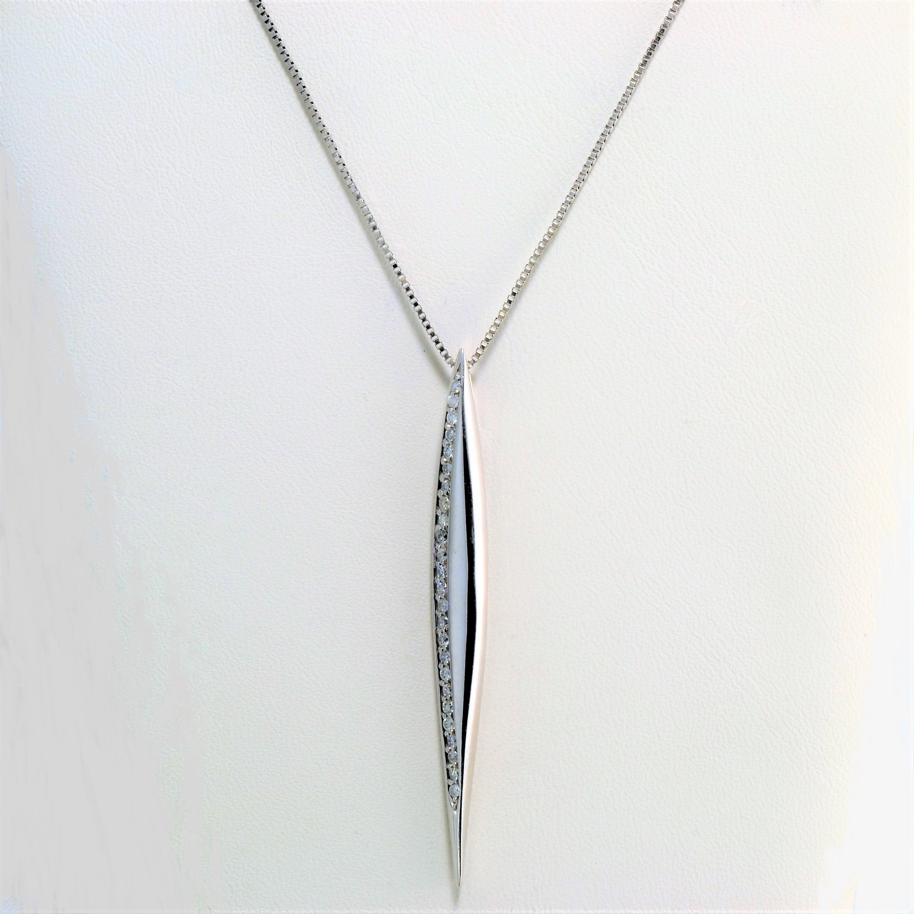Seasonal accessory Diamond Stick Pendant Necklace | 0.15ctw | 18''|