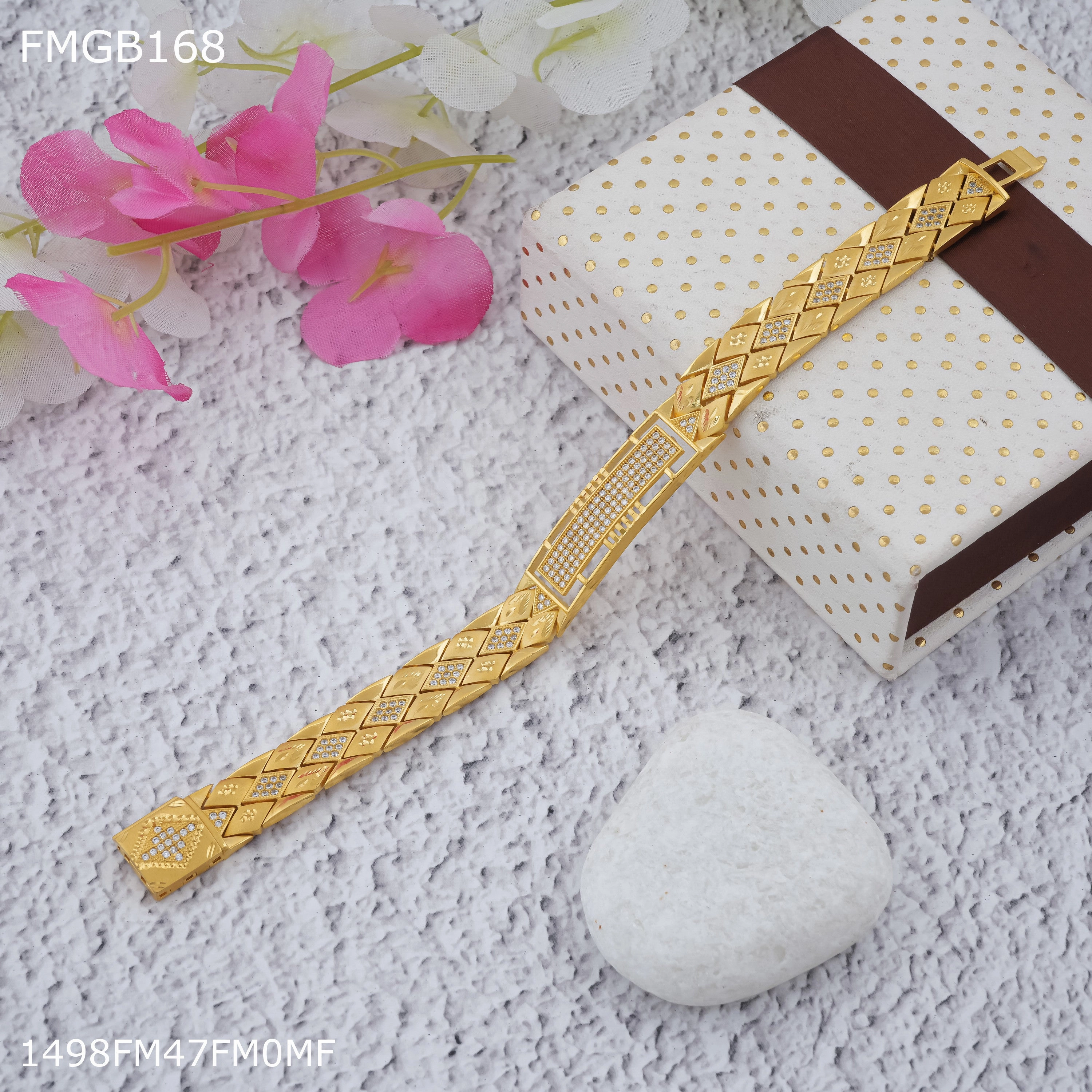 Radiant Jewelry Shine Sleek Detail Freemen Dimond cut ad gold bracelet for Men - FMGB168