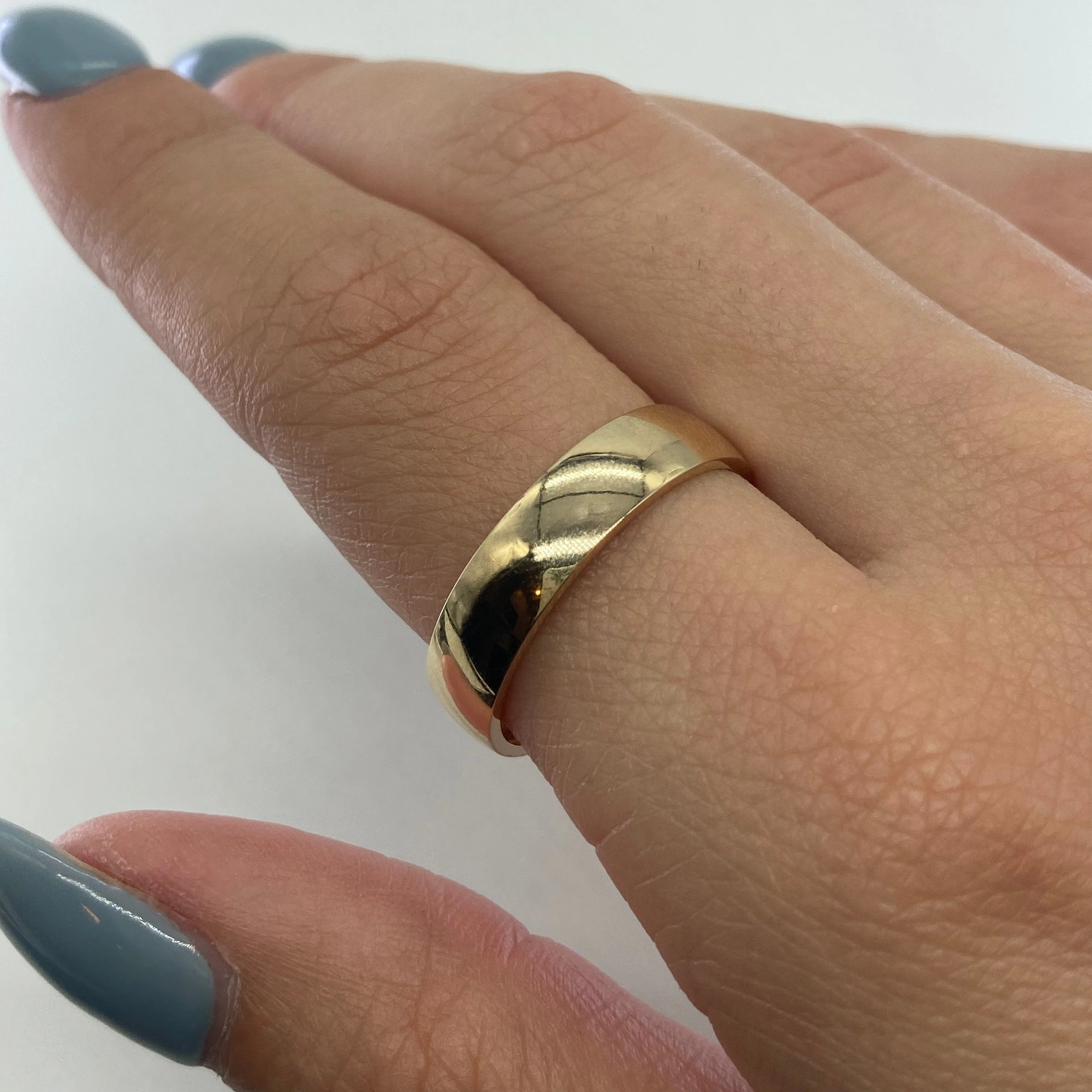 Dainty Accent Special Accent '100 Ways' Classic Yellow Gold Band |