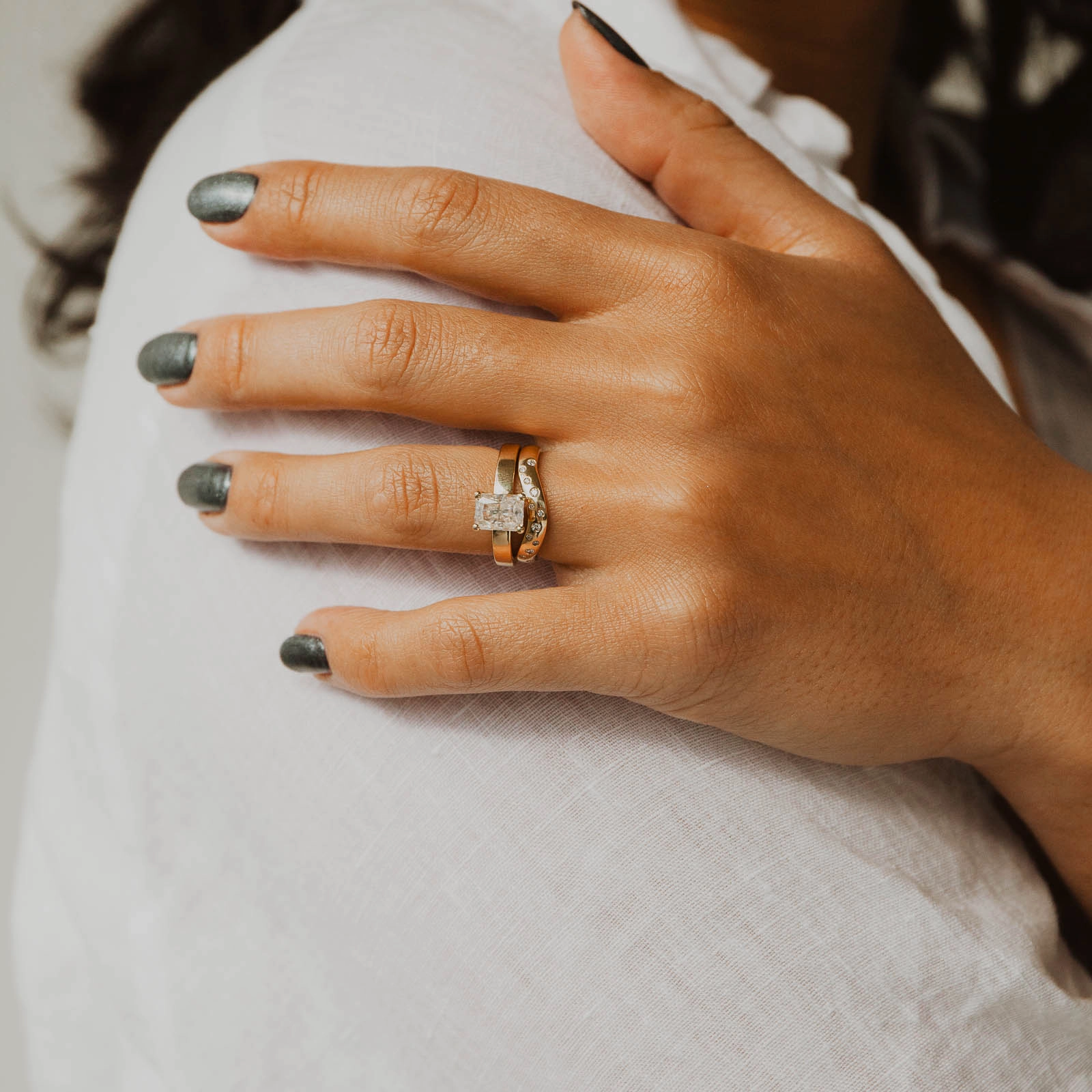 Elegant Structure Lucy Band