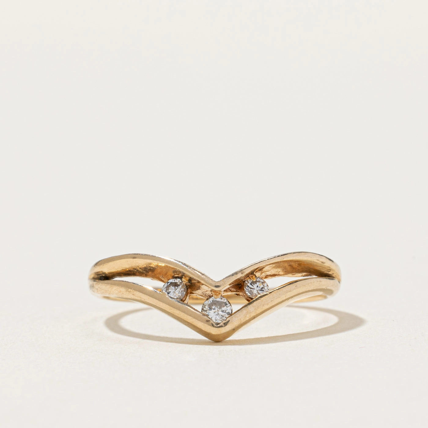 Sleek Piece Three Stone Diamond Chevron Ring | 0.10ctw | SZ 7.5