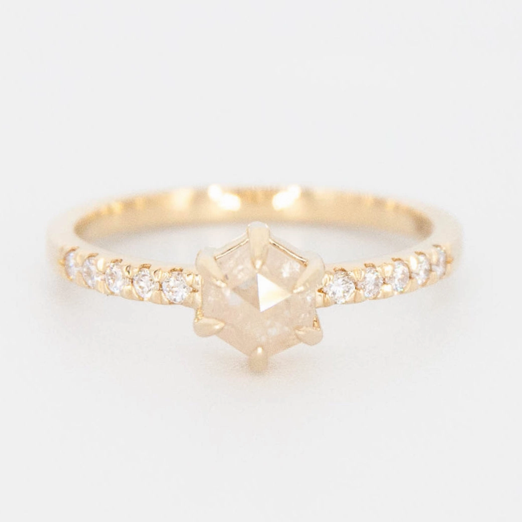 Premium Craft Amazing Art Finnley Ring - White Mined Diamond
