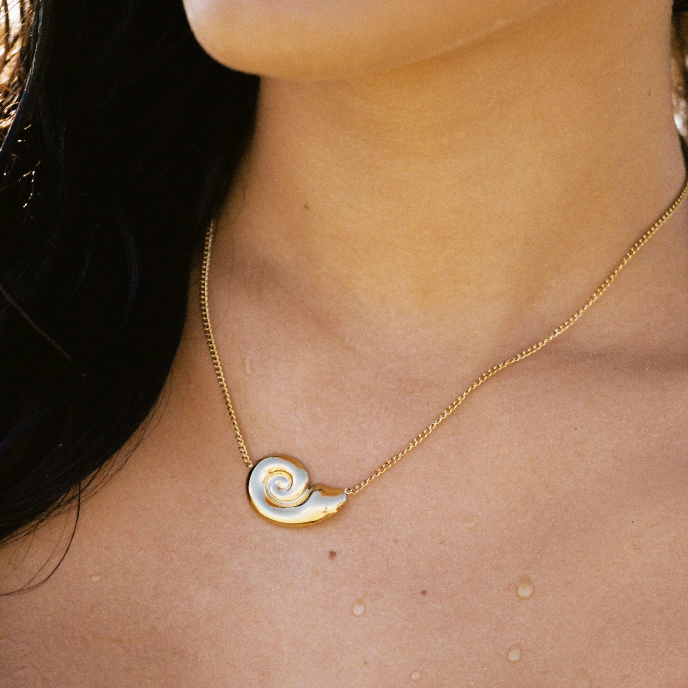 Crisp Detail Coastal Choker