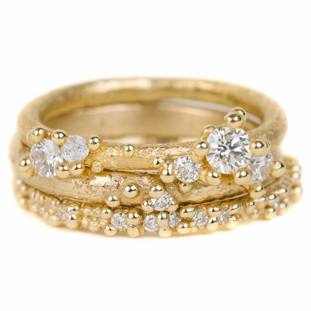 Essential Jewelry Romantic Art Textured Half Round Wedding Band In Yellow Gold With A Diamond