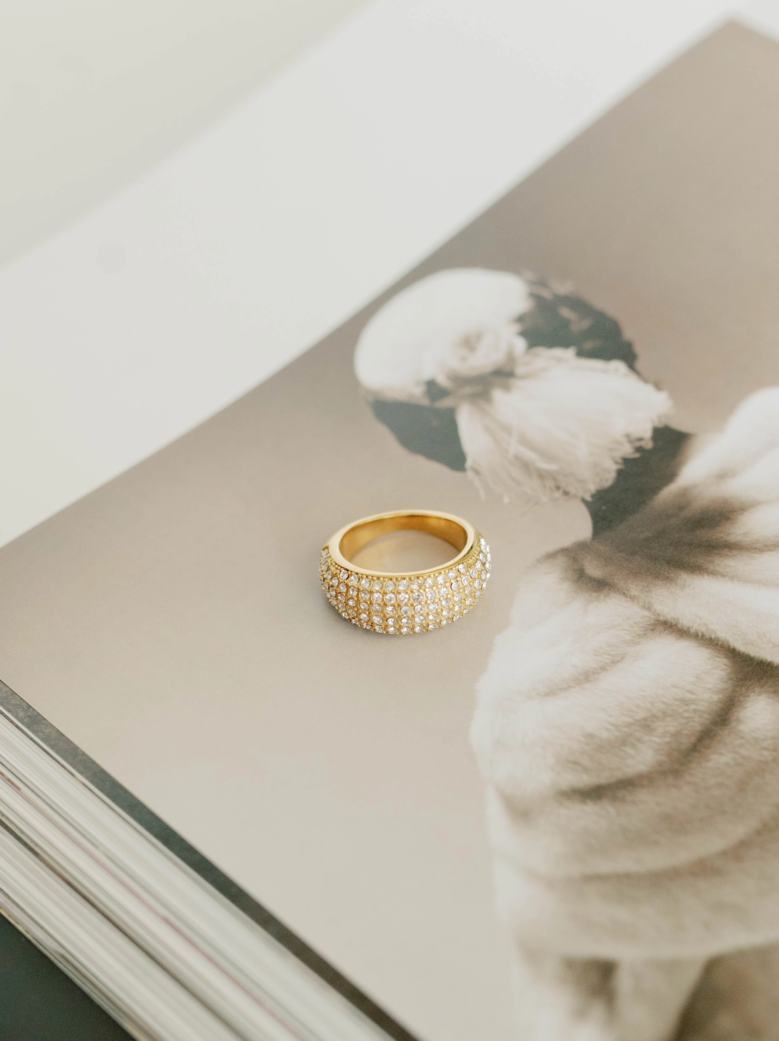 Pav?? Dome Ring Layered Design