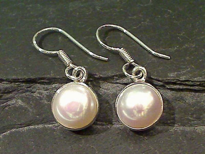 Pearl, .950 Fine Sterling Earrings Dazzling Touch Timeless Shine Jewelry