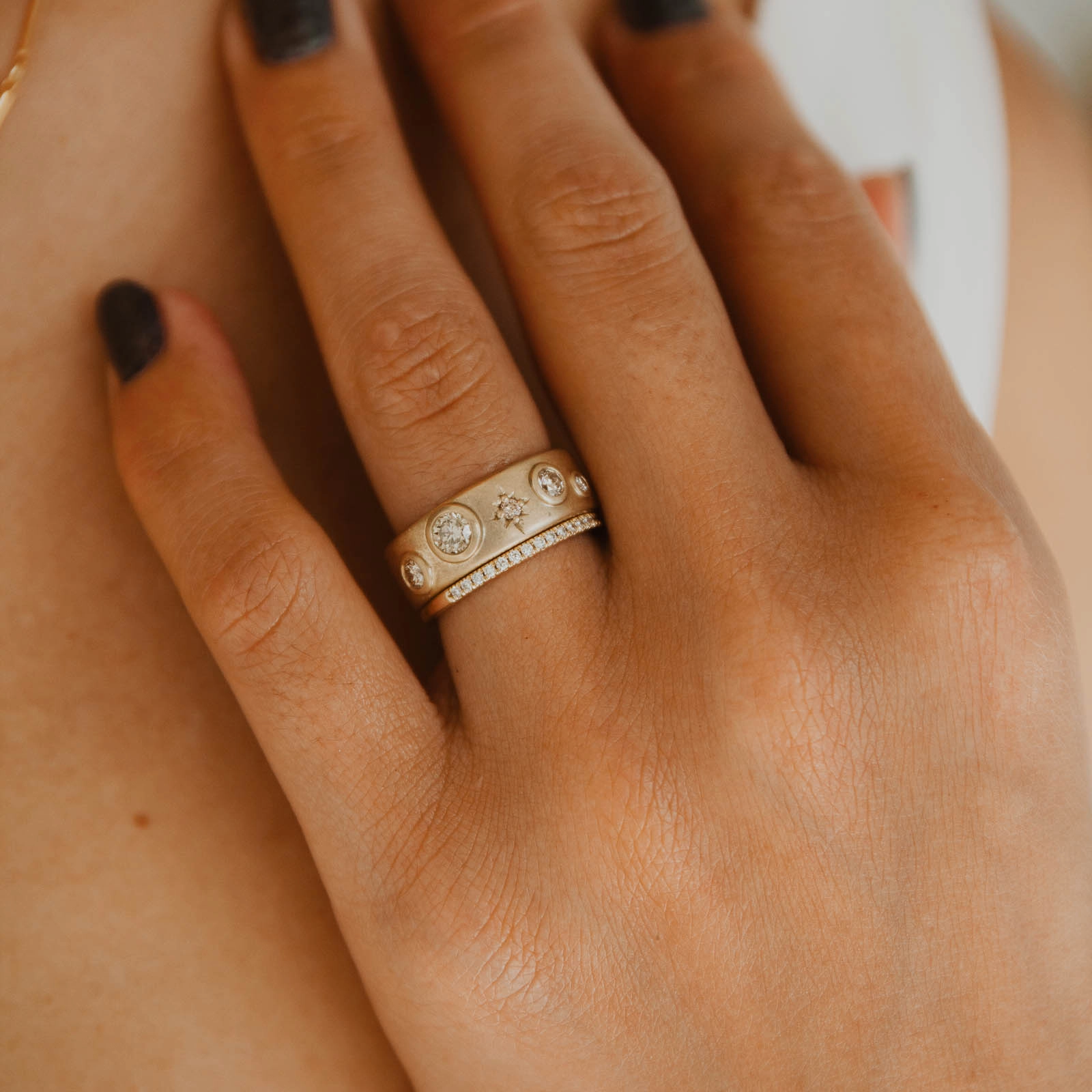 Graceful Vibe Polaris Ring - Champagne Diamonds