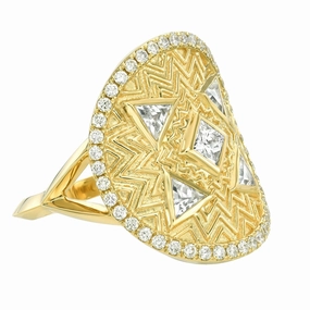 Effortless Accent Pure Energy Pave Medallion Ring - 18k Gold   Diamonds