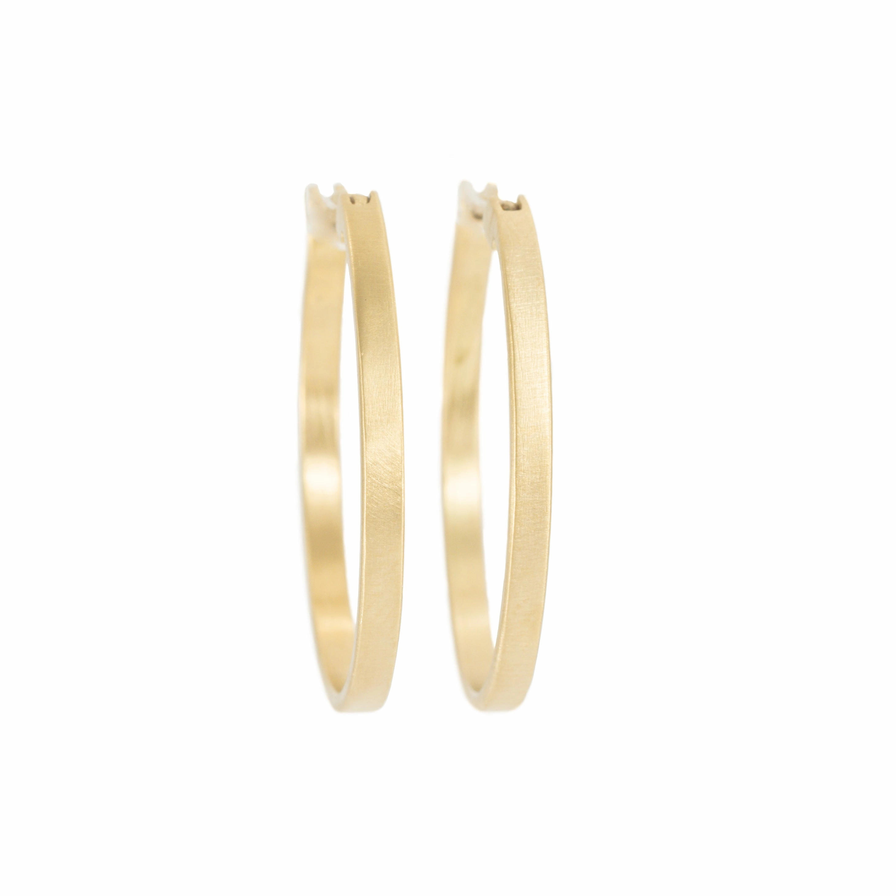 Polished Details Gleaming Feature Fav Gold Hoops - 18ky Gold   VS Diamonds