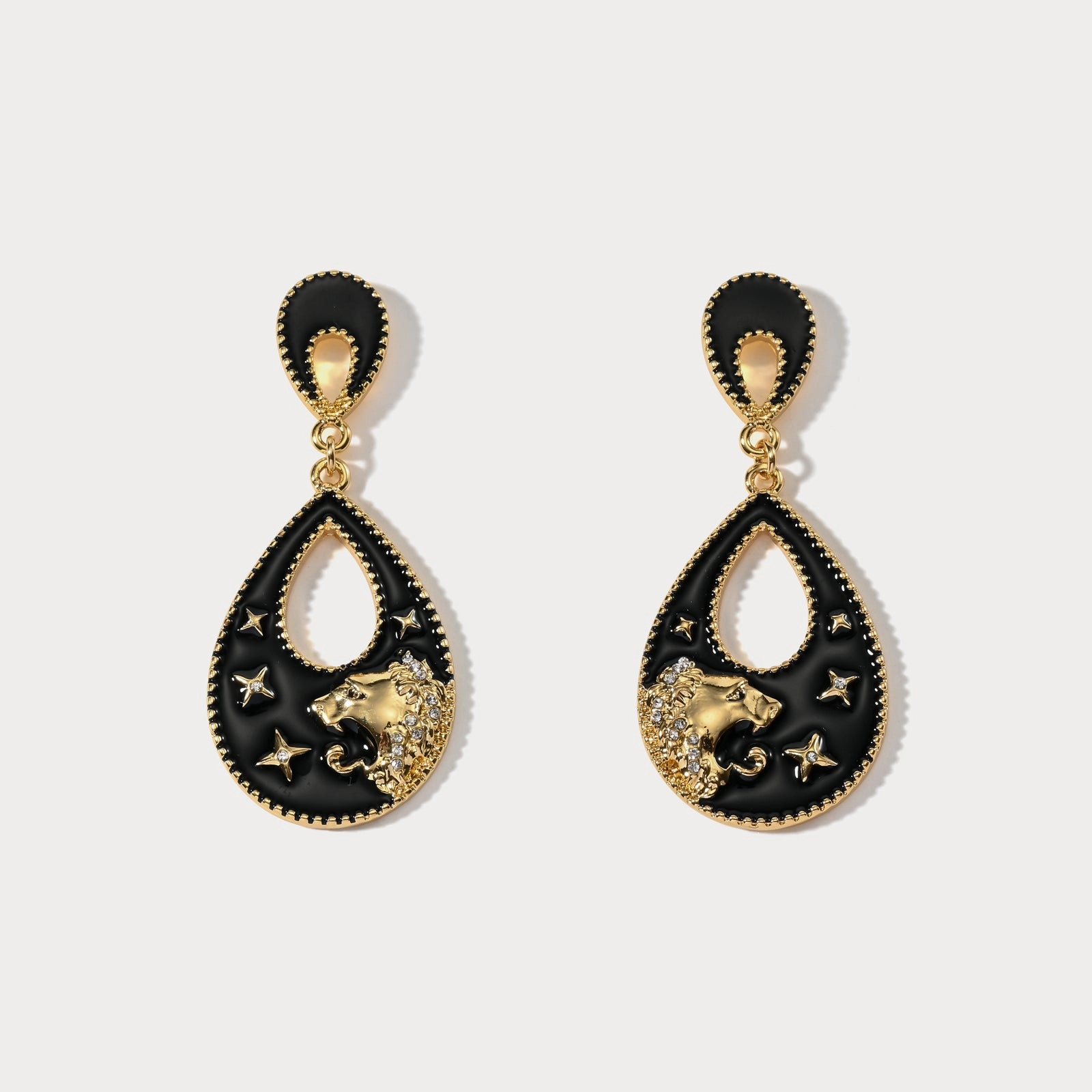 Vintage Jewelry Pretty Must-Have Leo Enamel Earrings