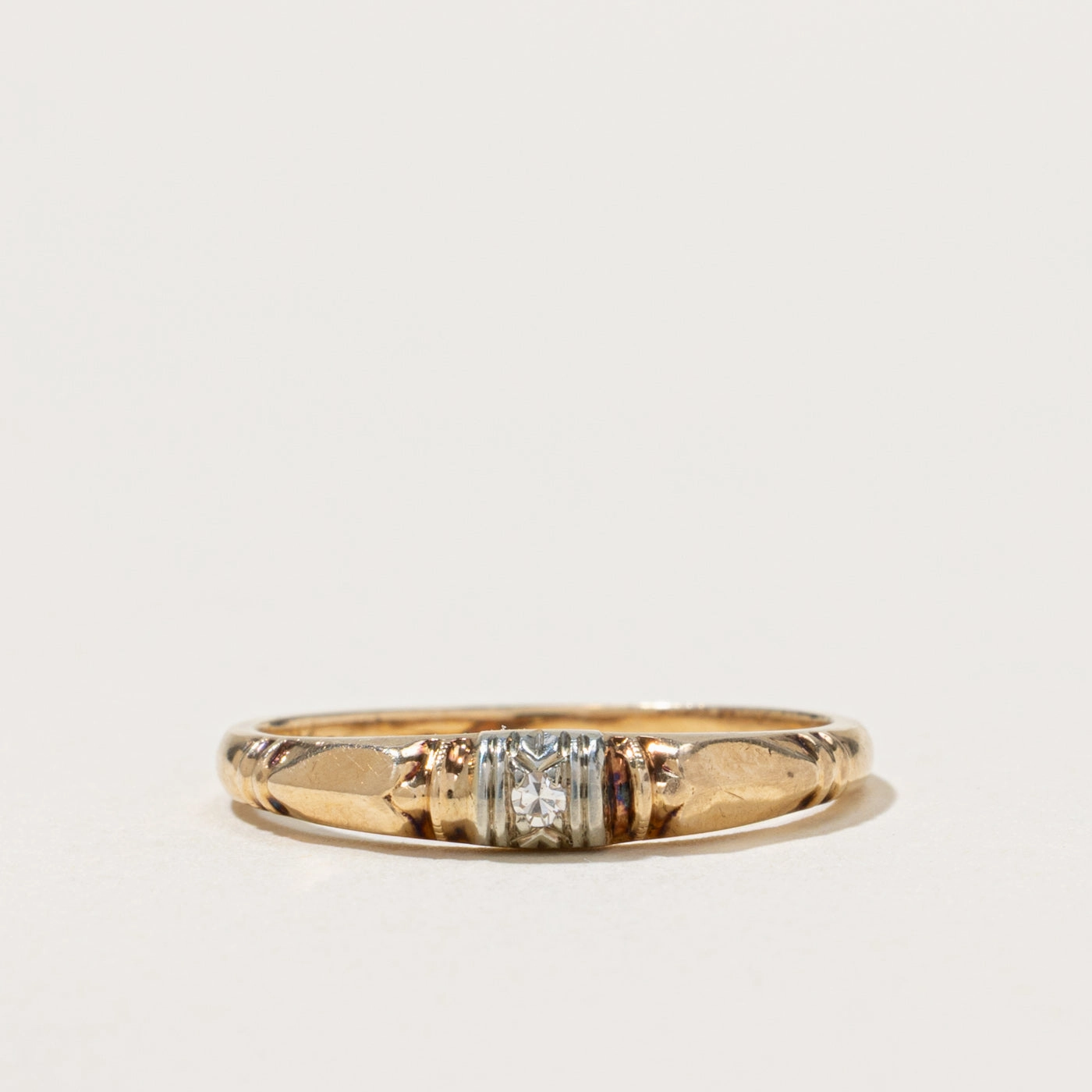 Diamond Embossed Heart Band | 0.01ct | SZ 5.5 Exquisite finish