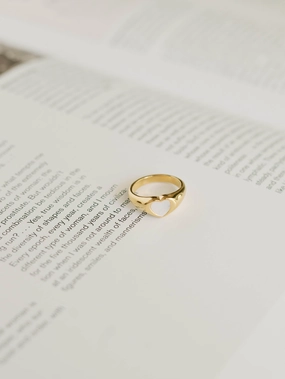 Silhouetted Shine Edgy Light Heart Ring ?C Mother of Pearl