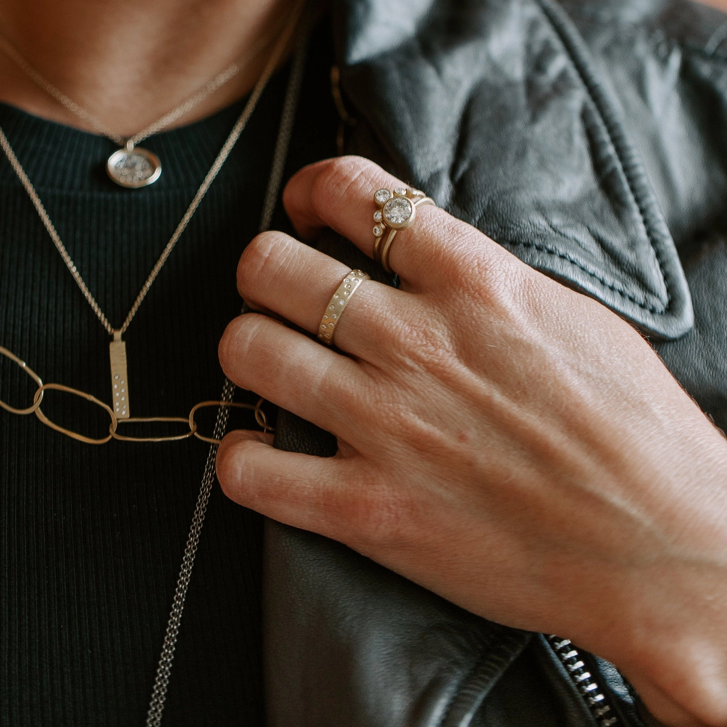 18ky Gold Scattered Diamond Band (Diamonds All The Way Around) - 4mm, 7mm, 10mm Festive Accent