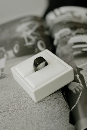 Fashion Finish Signet Ring ?C Black