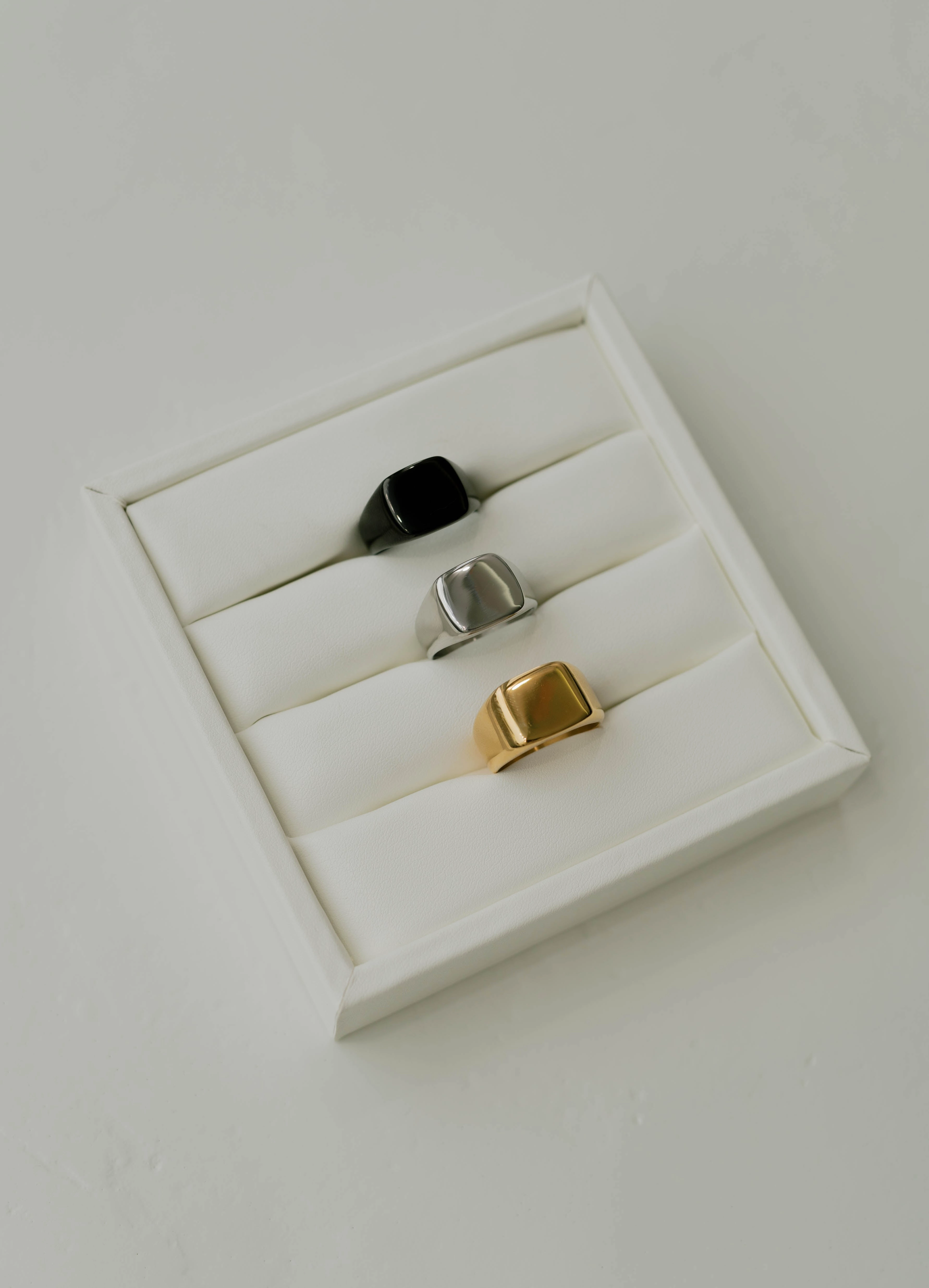 Sophisticated Sparkle Signet Ring ?C Black