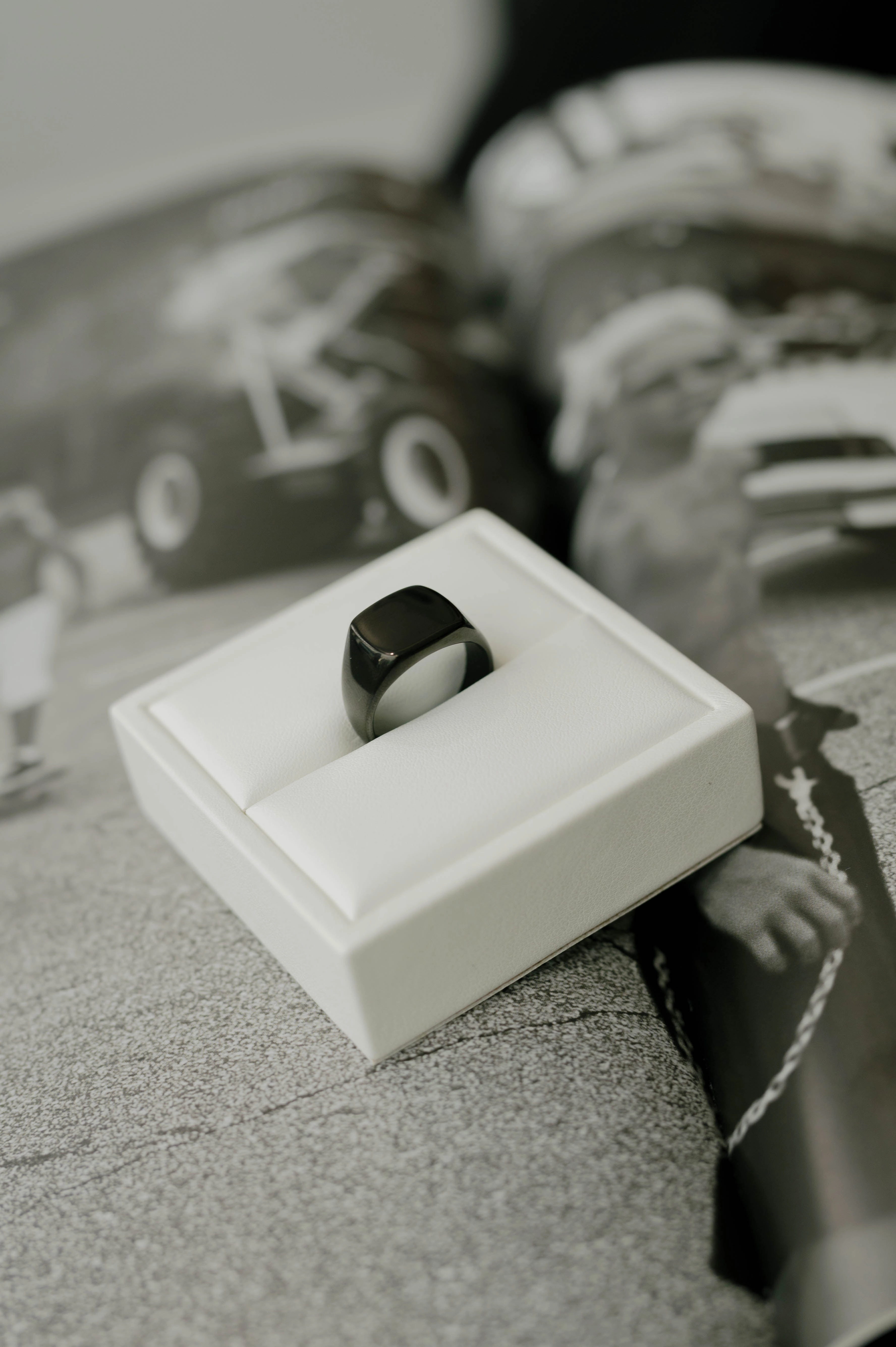 Fashion Pairing Bold Moment Signet Ring ?C Black