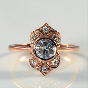 Sculpted Accent Bespoke' Bezel Set Diamond Engagement Ring | 0.93ctw | SZ 7.5 |