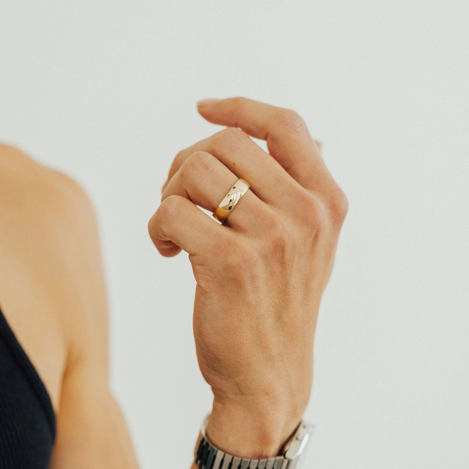 Alder Band Modern Geometry Timeless Detail