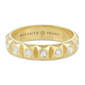 Ziggurat Eternity Band in Diamonds - 18k Gold   Diamonds Trendy Texture
