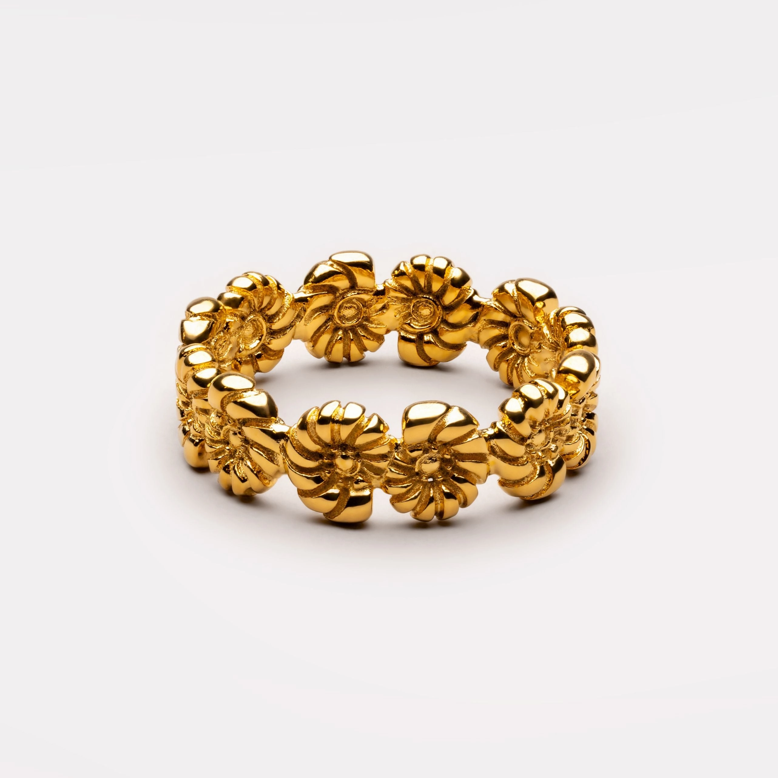 Bold Sparkle Chic piece Nautilus Ring