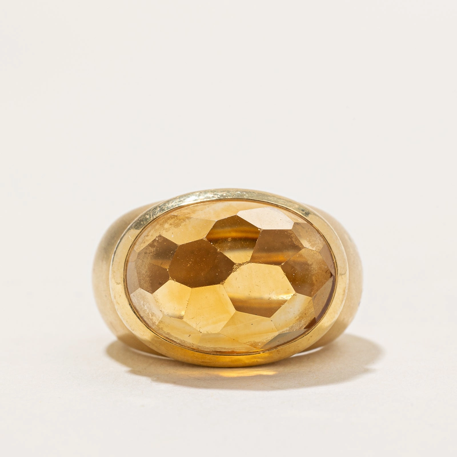 Understated Style 18K gold natural faceted Citrine Cocktail Ring by 'Pomellato' | 12.00ct | SZ 6.5
