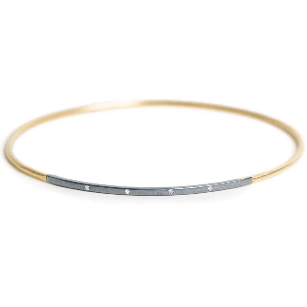 Luxury Gifts Textured Layers Legacy Diamond Bangle - 18ky Gold, Oxidized Silver   VS Diamonds
